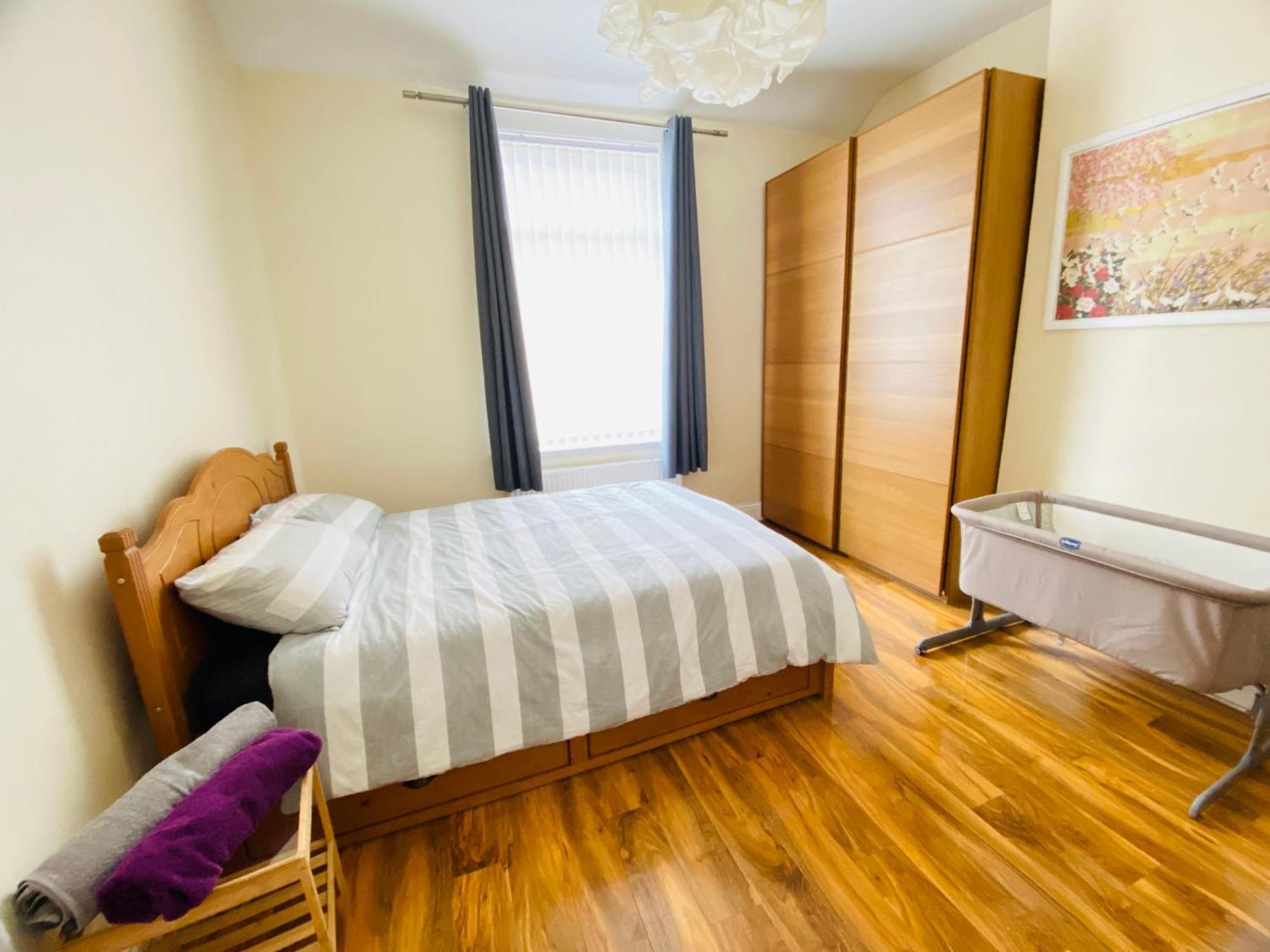 Entire 4 Bedroom House - Ev Point & Free Parking Liverpool Extérieur photo